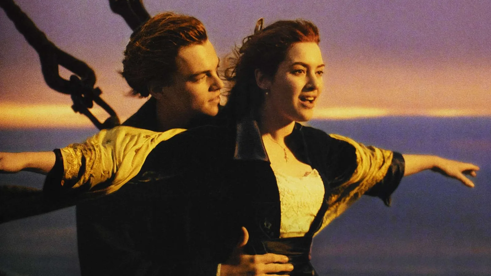 imagem do filme Titanic- Rose e Jack na proa